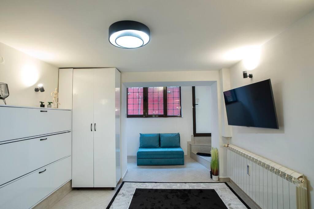 Studio With Courtyard Just Steps Away Vitosha Str ソフィア エクステリア 写真
