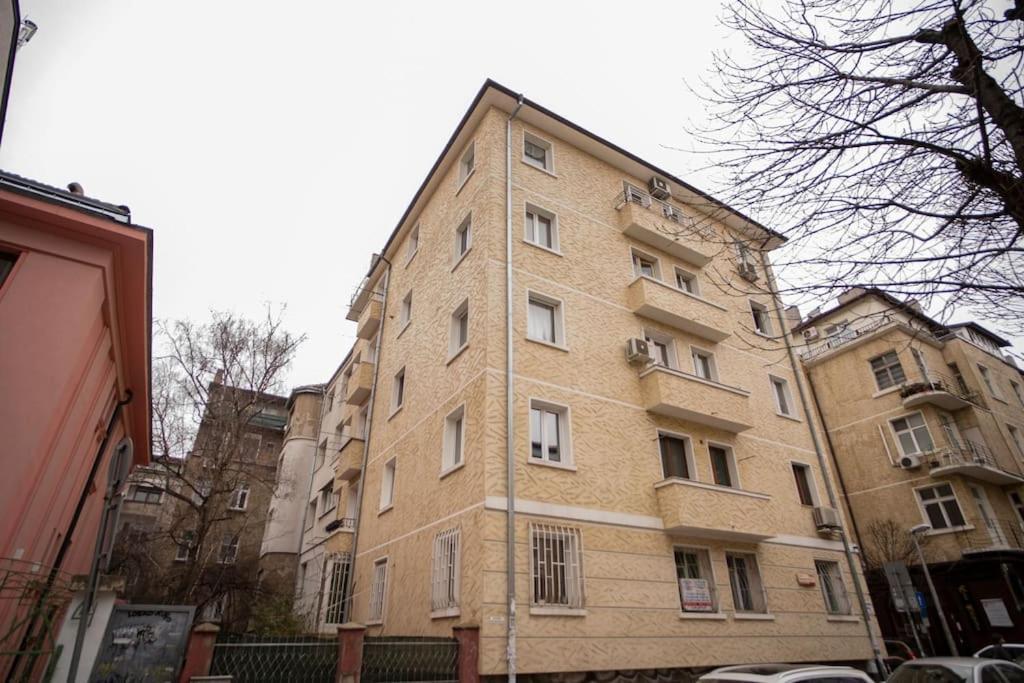 Studio With Courtyard Just Steps Away Vitosha Str ソフィア エクステリア 写真